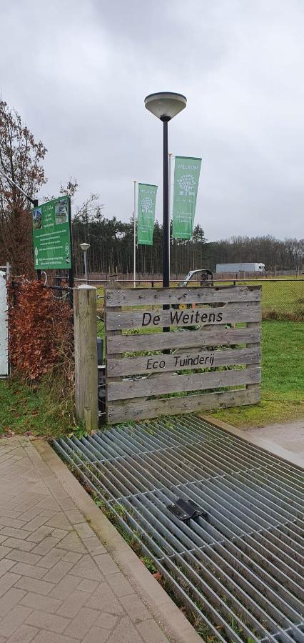 De Weitens Valkenswaard Bagian luar foto